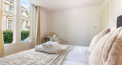 Host & Stay | Club Chambers