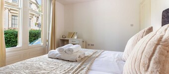 Host & Stay | Club Chambers