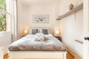 2 slaapkamers, een strijkplank/strijkijzer, wifi, beddengoed