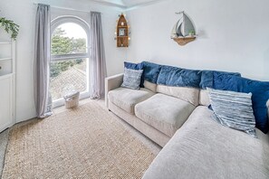 TV - Host & Stay | Sail Loft (Hayle)