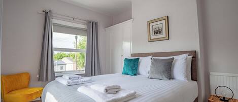 2 slaapkamers, een strijkplank/strijkijzer, wifi, beddengoed