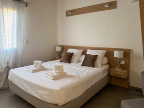 2 bedrooms, iron/ironing board, travel crib, free WiFi - Villa roussanne - private pool and terrace (Saint-Maurice-d’Ardèche)