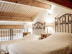 2 bedrooms, iron/ironing board, travel cot, free WiFi - Villa Gamay - private pool and terrace (Saint-Maurice-d’Ardèche)