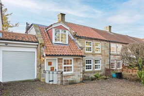 Exterior - Host & Stay | Ailsa Cottage (Great Broughton)