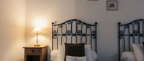 3 bedrooms, iron/ironing board, travel crib, WiFi (free)