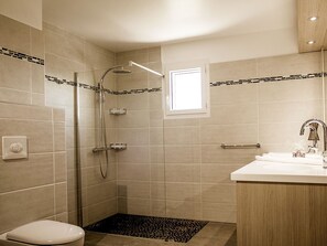 Hair dryer, towels
