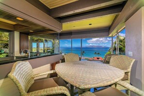 Outdoor dining - Impressive Wailea Point 2 Bedroom+Loft/2 Bath Oceanview Condominium (Wailea)