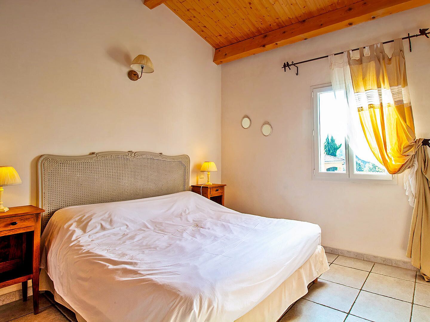 2 chambres, fer et planche à repasser, lit parapluie, Wi-Fi gratuit