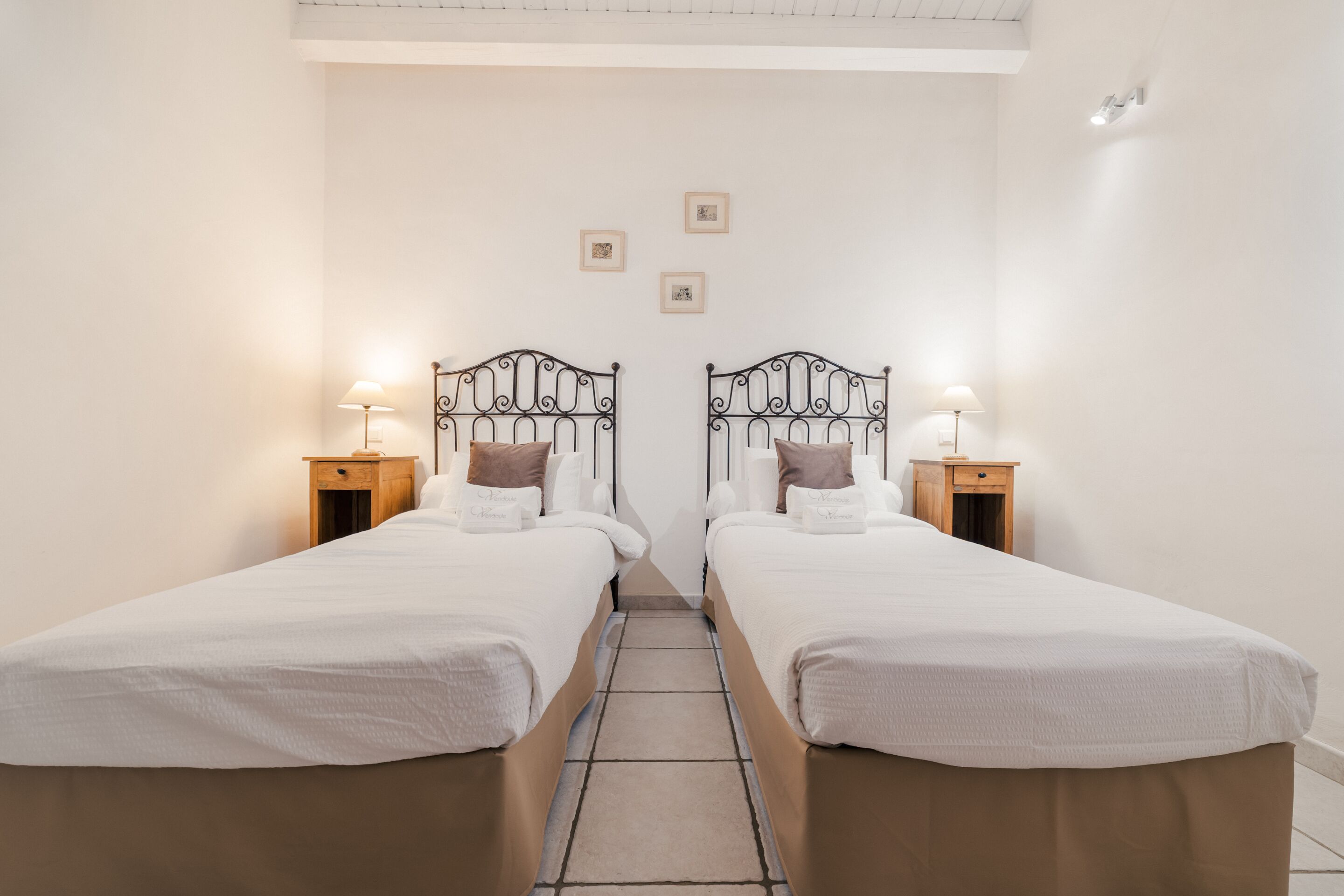 2 chambres, fer et planche à repasser, lit parapluie, Wi-Fi gratuit