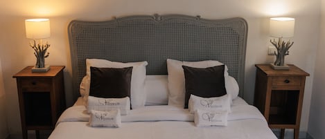 2 bedrooms, iron/ironing board, travel cot, free WiFi