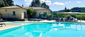 Villa Merlot - private terrace and garden