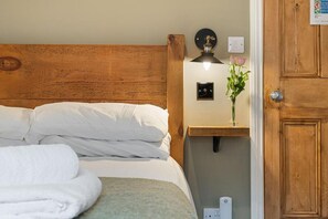 3 soverom, strykejern/-brett, wi-fi og sengetøy