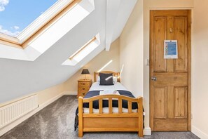 3 Schlafzimmer, Bügeleisen/Bügelbrett, WLAN, Bettwäsche