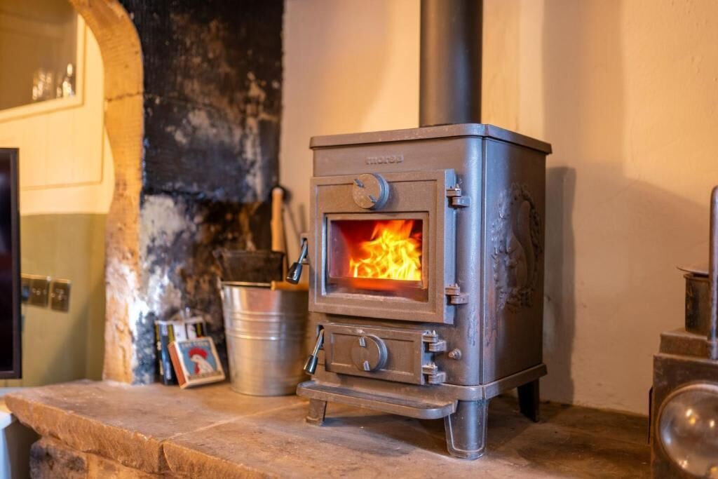 Well Farm Cottage, Higham - Host & Stay