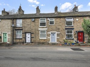 Exterior - Host & Stay | Batemill Cottage (Birch Vale)
