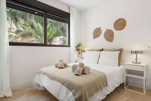 4 camere, una scrivania, ferro/asse da stiro, culla da viaggio