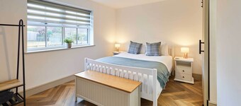 Host & Stay | Middle Cottage