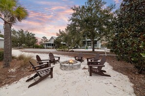 Property grounds - Holiday Availability! Private Pool! Fun at the Bay! Grill! Firepit! (Port St Joe)