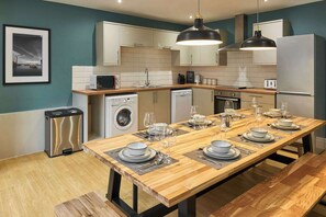 Fridge, microwave, oven, stovetop - Host & Stay | The Falkner Quarters I and II (Merseyside)