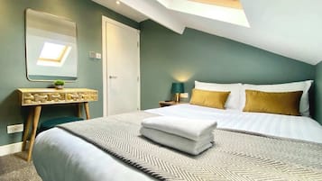 7 bedrooms, iron/ironing board, travel cot, WiFi