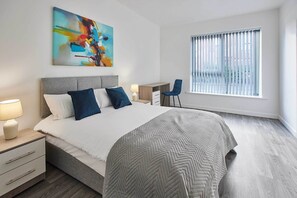 5 bedrooms, iron/ironing board, travel crib, bed sheets - Host & Stay | Falstaff Crescent (Sheffield)