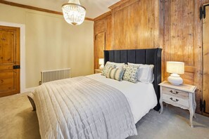 3 bedrooms, iron/ironing board, bed sheets - Host & Stay | Dalton House (Whitby)