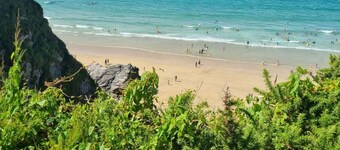 The Lucky Shamrock Caravan | Coastal Retreat | Family-friendly with playgrounds