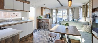 Host & Stay | Serenity