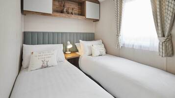 2 chambres, fer et planche à repasser, lit parapluie, Wi-Fi