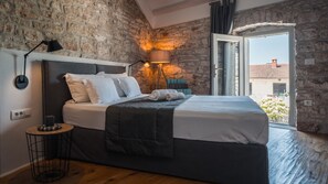 3 chambres, fer et planche à repasser, Wi-Fi gratuit, draps fournis