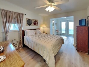 2 bedrooms, iron/ironing board, Internet, bed sheets