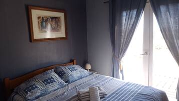 2 bedrooms, WiFi, bed sheets