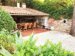 Outdoor dining - Villa La Grande Bastide (Cassis)