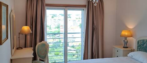 Strykejern/-brett, wi-fi og sengetøy