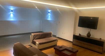 Departamento nuevo, en el centro de la ciudad, elegante y muy cómodo.