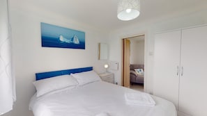 2 bedrooms, iron/ironing board, Internet, bed sheets - F24 Glenara, Riviere Towans (Hayle)