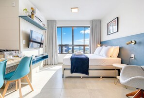 Comfort Apartment | Living area | Smart TV