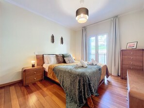 2 chambres, fer et planche à repasser, lit parapluie, Wi-Fi gratuit