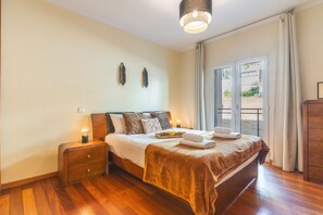 2 bedrooms, iron/ironing board, travel crib, free WiFi