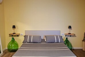 1 chambre, literie fournie