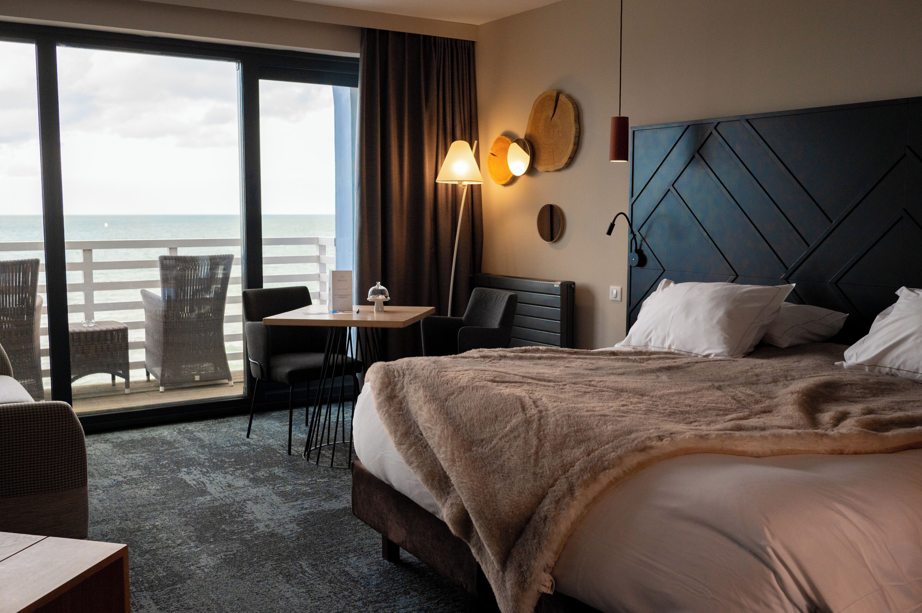 Doppia Superior, balcone, vista mare | Una cassaforte in camera, insonorizzazione, ferro/asse da stiro