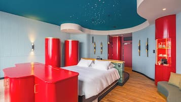 Suite Executive, vista mare | Una cassaforte in camera, insonorizzazione, ferro/asse da stiro