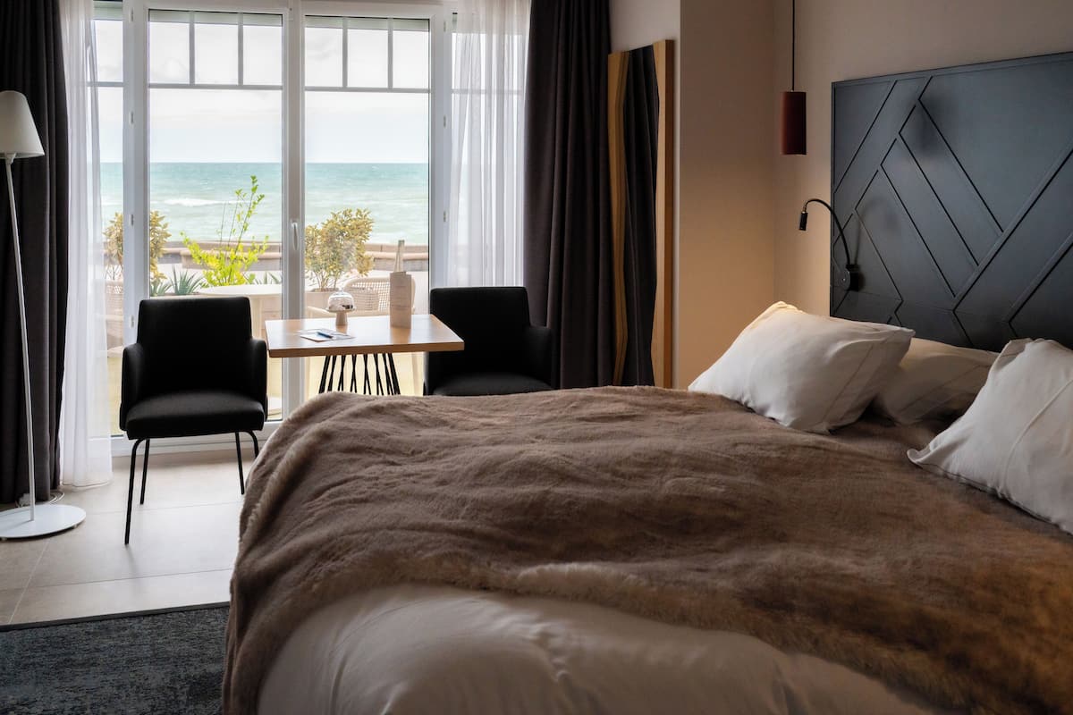 Phòng đôi hoặc 2 giường đơn Exclusive, ban công, quang cảnh biển | Két bảo mật tại phòng, phòng cách âm, bàn ủi/dụng cụ ủi quần áo