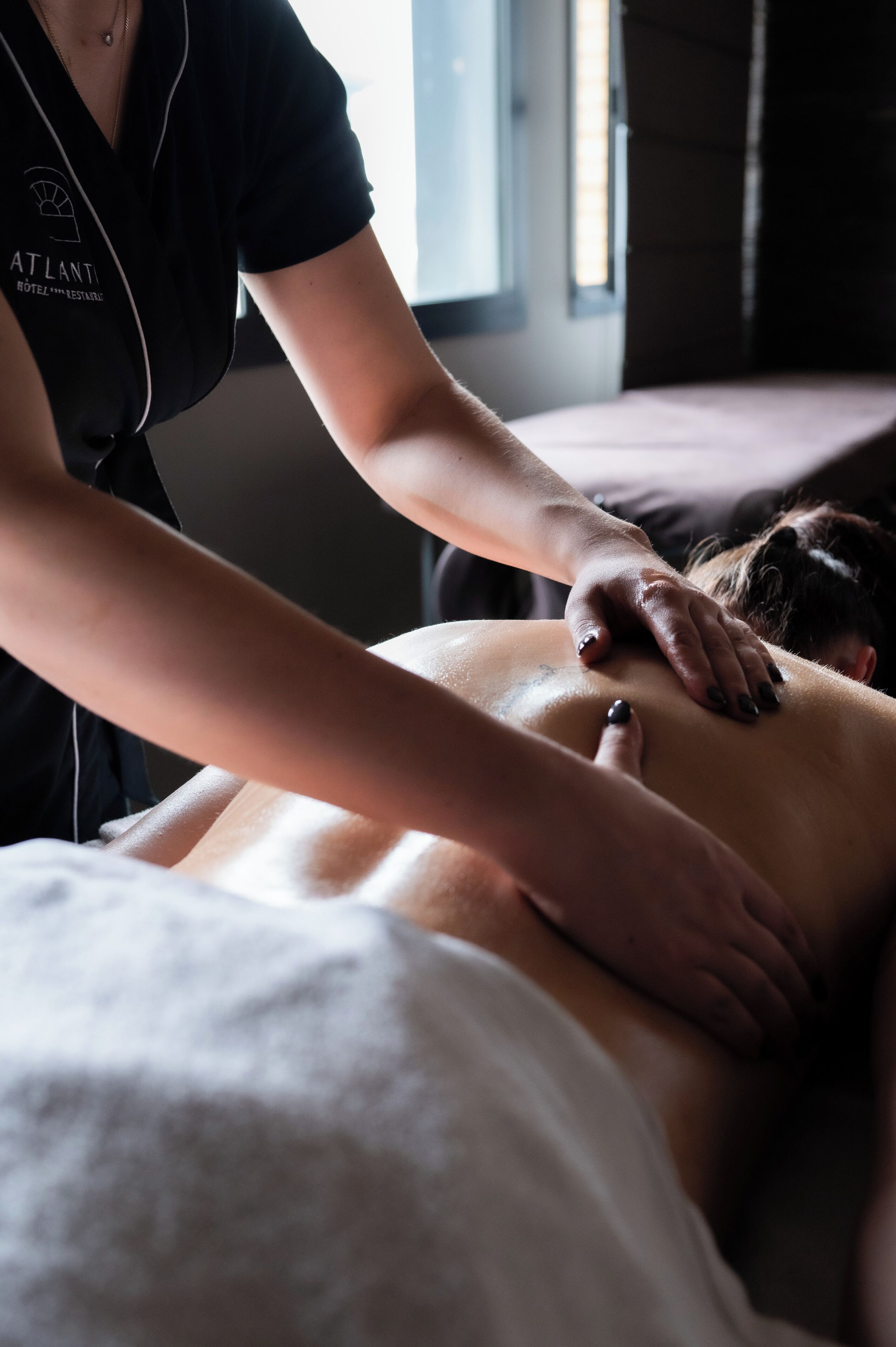 Warmsteinmassagen, Schwangerschaftsmassagen, Massageanwendungen