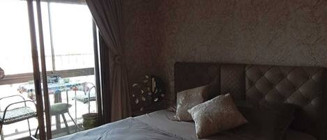 1 dormitori, wifi i roba de llit