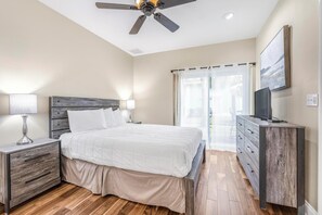 2 bedrooms, iron/ironing board, free WiFi, bed sheets - 🏝️Gated Community-Great Amenities-Coral Retreat🌊 (Pensacola)