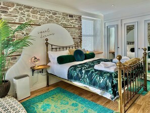 1 dormitorio, tabla de planchar con plancha, wifi gratis y ropa de cama