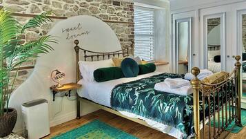 Cottage | 1 bedroom, iron/ironing board, free WiFi, bed sheets