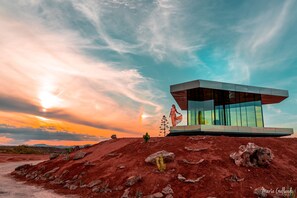 Point of interest - The glass house in the gorafe desert (Gorafe)