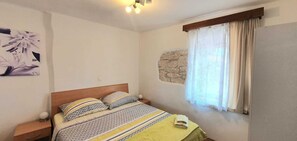 4 bedrooms, iron/ironing board, free WiFi, bed sheets - Rustic Istrian Stone House - Wellis Rooftop Hot-Spa Liznjan (Ližnjan)